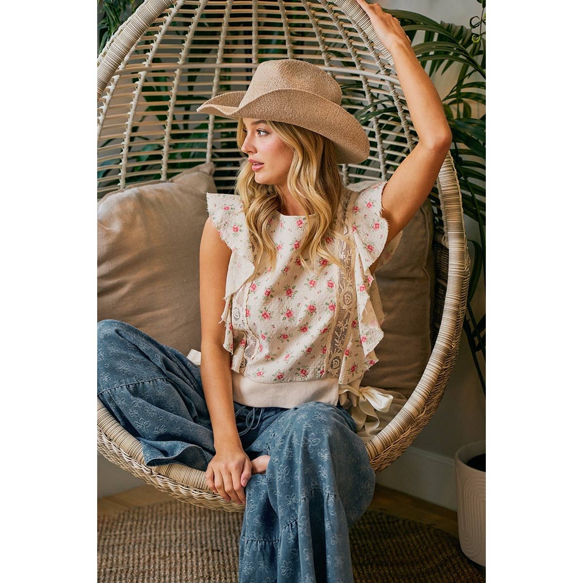 FLOWER PRINTED RUFFLE SLEEVE TRIM DETAIL TOP