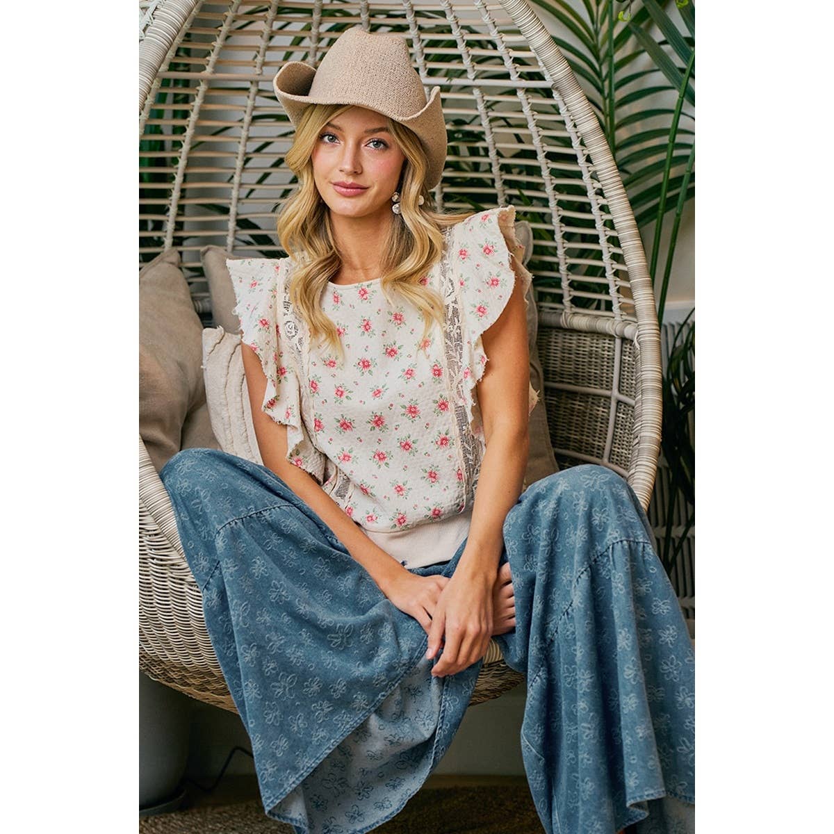 FLOWER PRINTED RUFFLE SLEEVE TRIM DETAIL TOP
