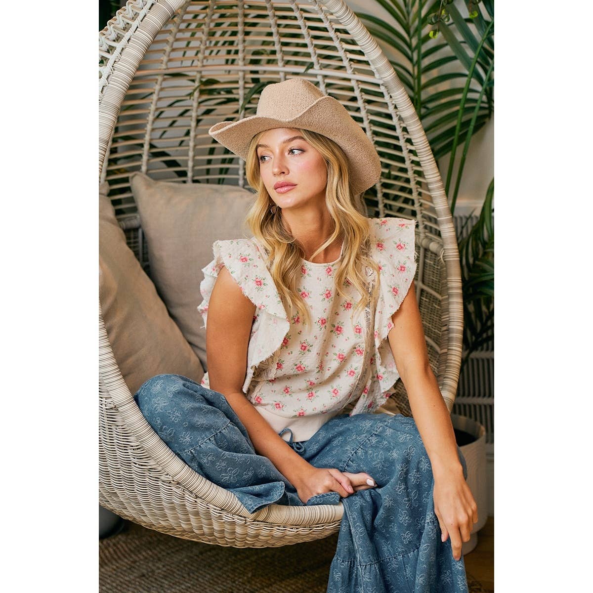 FLOWER PRINTED RUFFLE SLEEVE TRIM DETAIL TOP