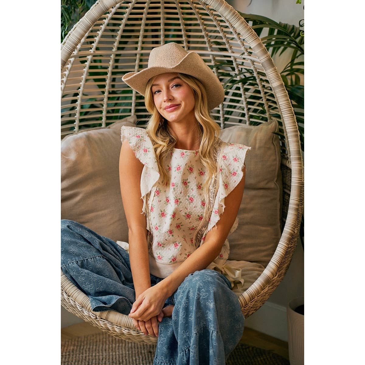 FLOWER PRINTED RUFFLE SLEEVE TRIM DETAIL TOP